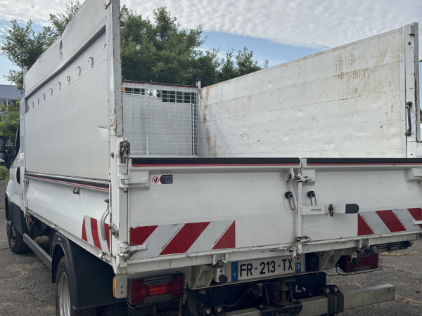IVECO DAILY BENNE COFFRE