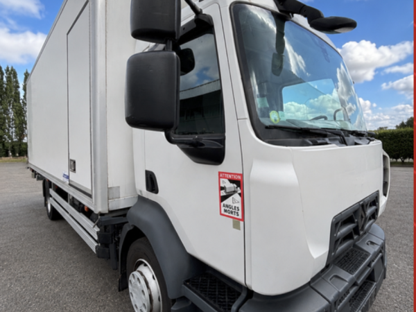 RENAULT D12 CAISSE FRIGO