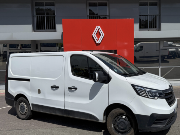 RENAULT TRAFIC FOURGON