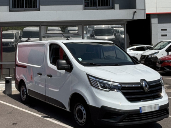 RENAULT TRAFIC FOURGON